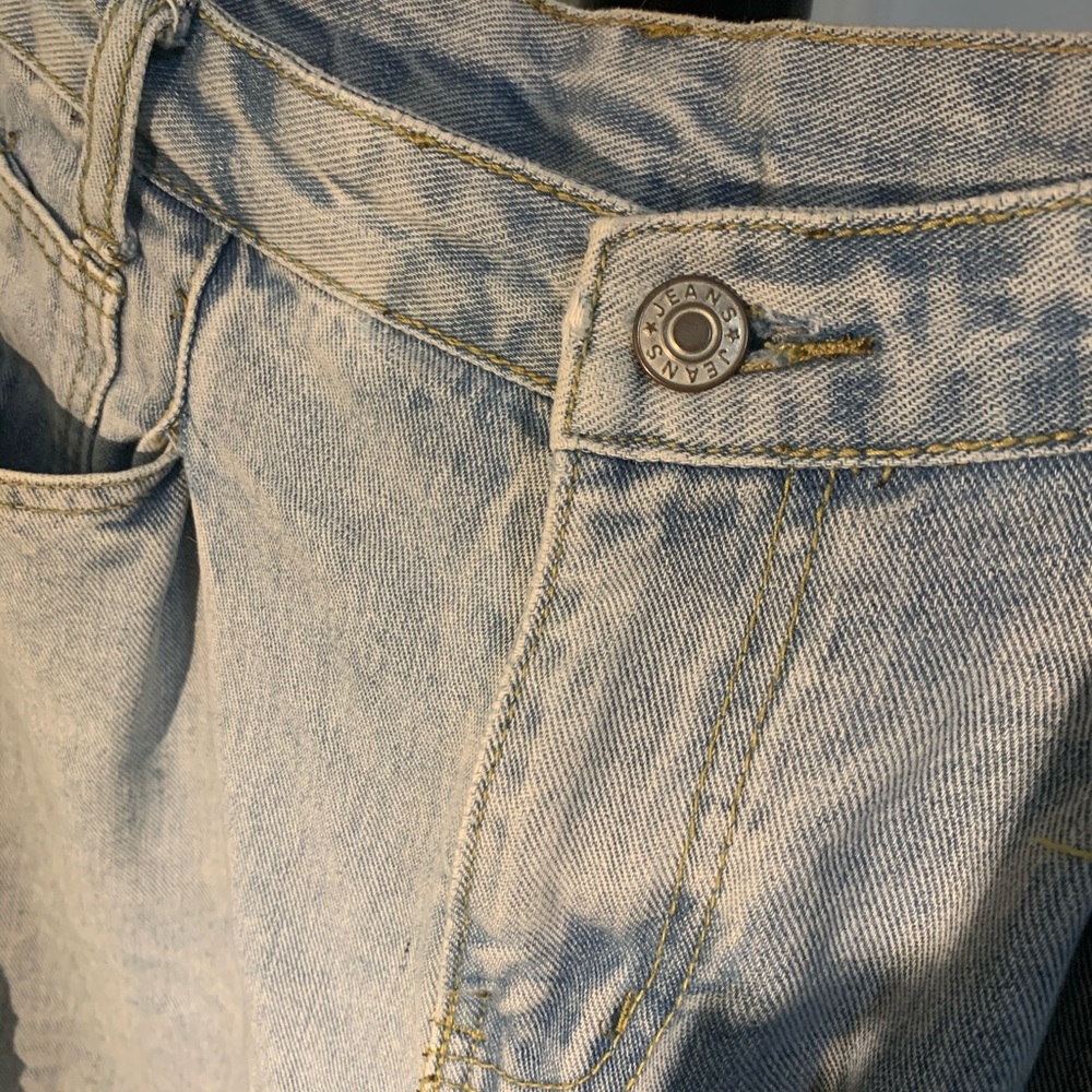 Jean Shorts - Picture 3 of 3